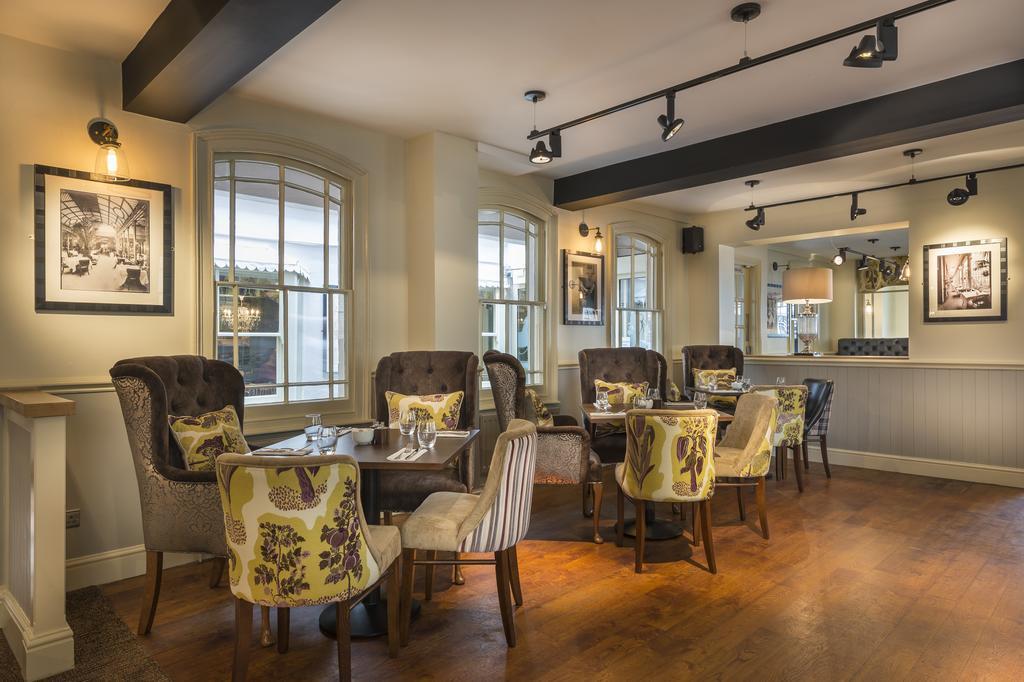 The Golden Lion Hotel, St Ives, Cambridgeshire Ngoại thất bức ảnh