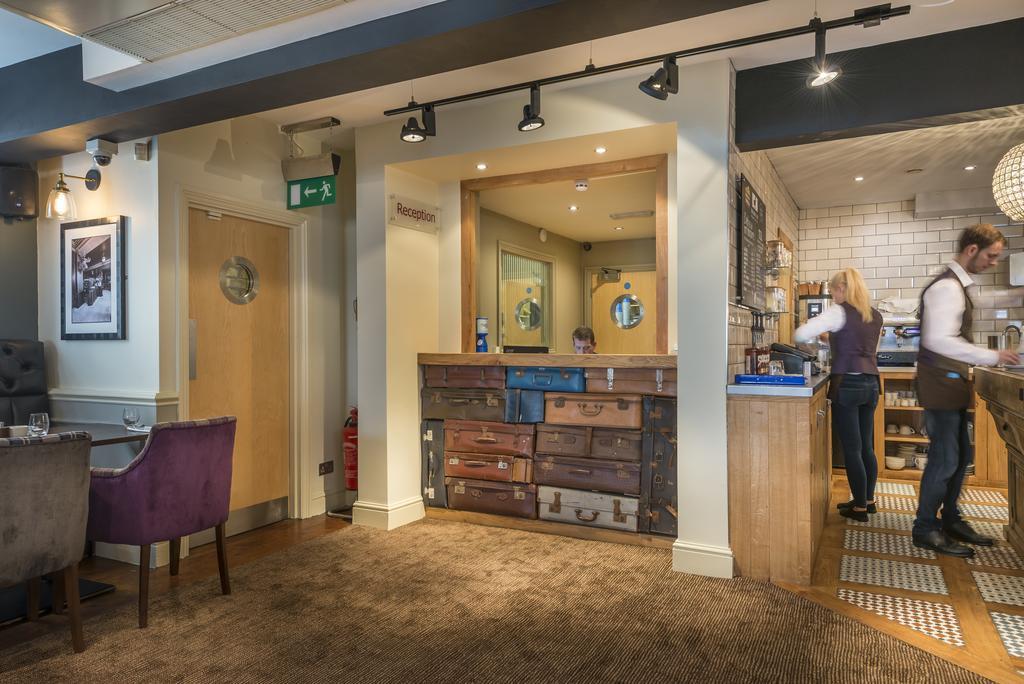 The Golden Lion Hotel, St Ives, Cambridgeshire Ngoại thất bức ảnh