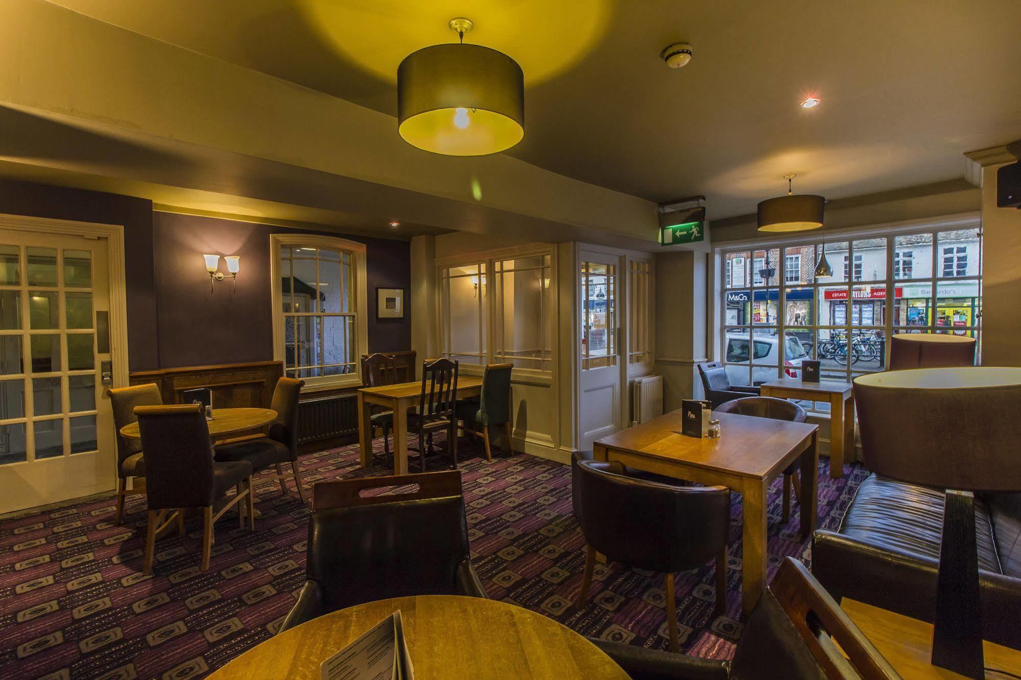 The Golden Lion Hotel, St Ives, Cambridgeshire Ngoại thất bức ảnh