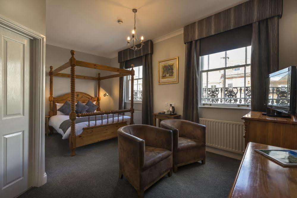 The Golden Lion Hotel, St Ives, Cambridgeshire Ngoại thất bức ảnh