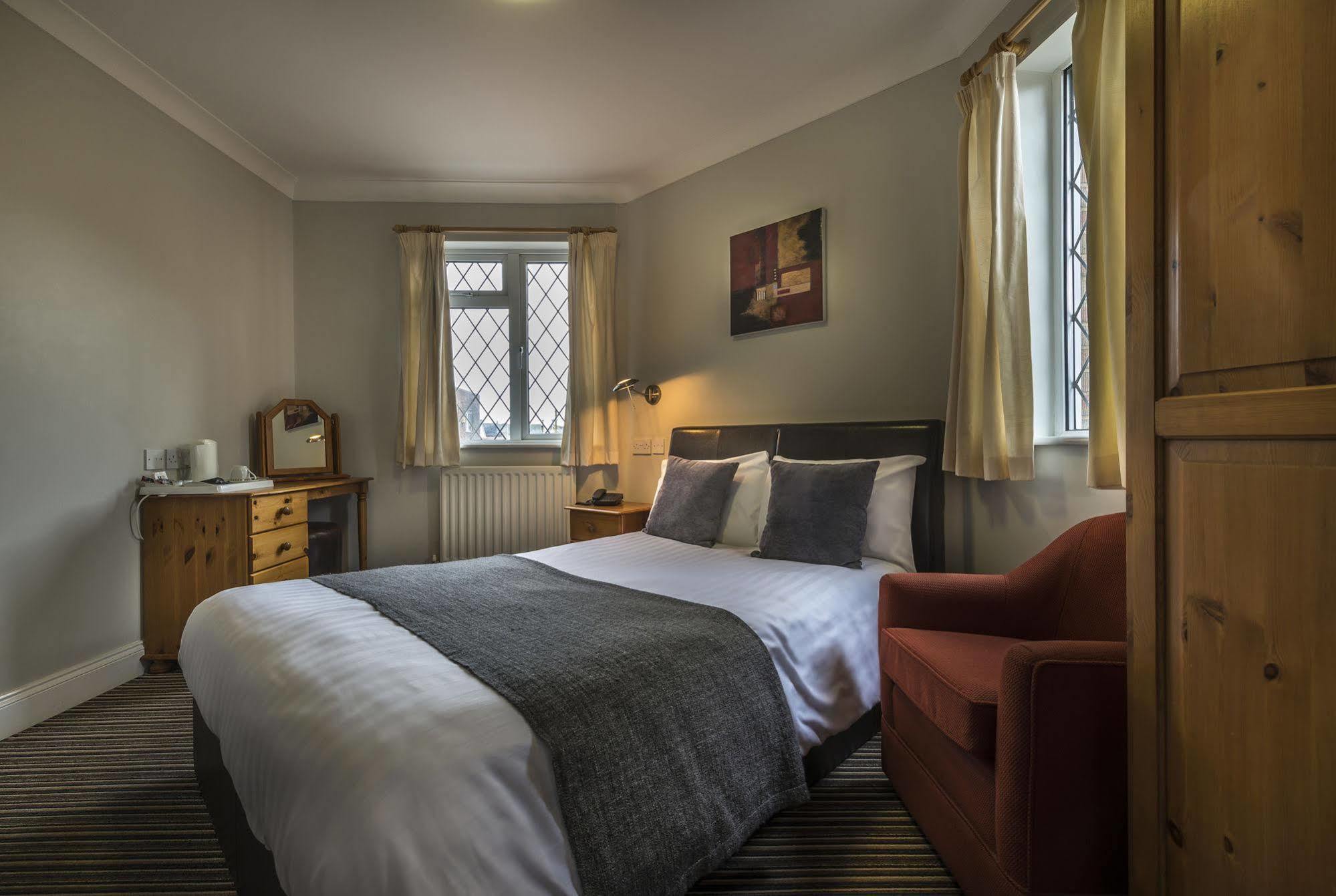 The Golden Lion Hotel, St Ives, Cambridgeshire Ngoại thất bức ảnh
