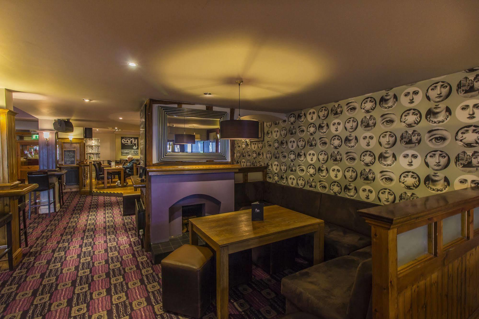 The Golden Lion Hotel, St Ives, Cambridgeshire Ngoại thất bức ảnh